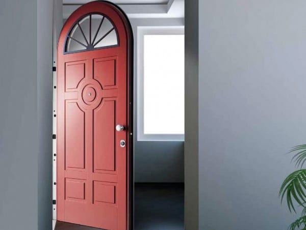 Vacanze serene con porte e finestre blindate